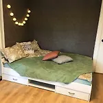 アパート Sunny Apartment, 7 Min With Tram To The Old Town タリン