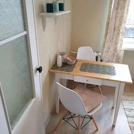 Sunny With Wall-to-wall Desk &tram At Door