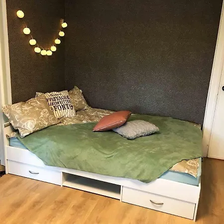 Apartmán Sunny With Wall-to-wall Desk &tram At Door Tallinn