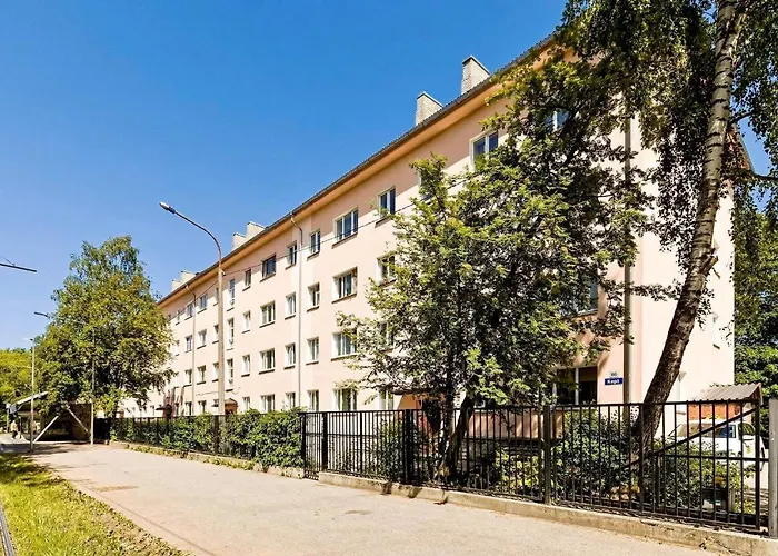 Sunny Apartment, 7 Min With Tram To The Old Town *