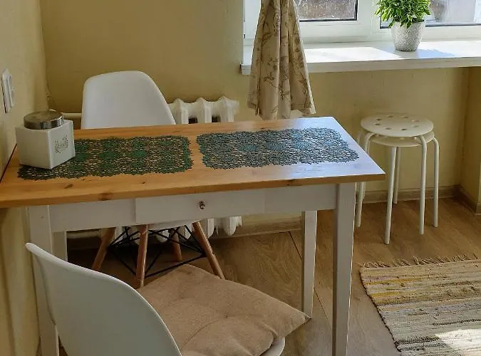 Sunny Apartment, 7 Min With Tram To The Old Town *